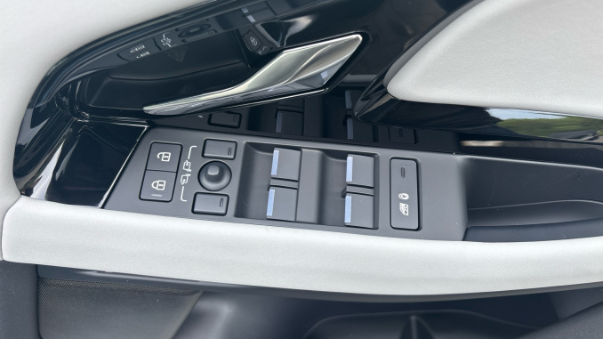 Land Rover Range Rover Evoque 1.5 P270e Dynamic SE 5dr Auto Hatchback - Image 25